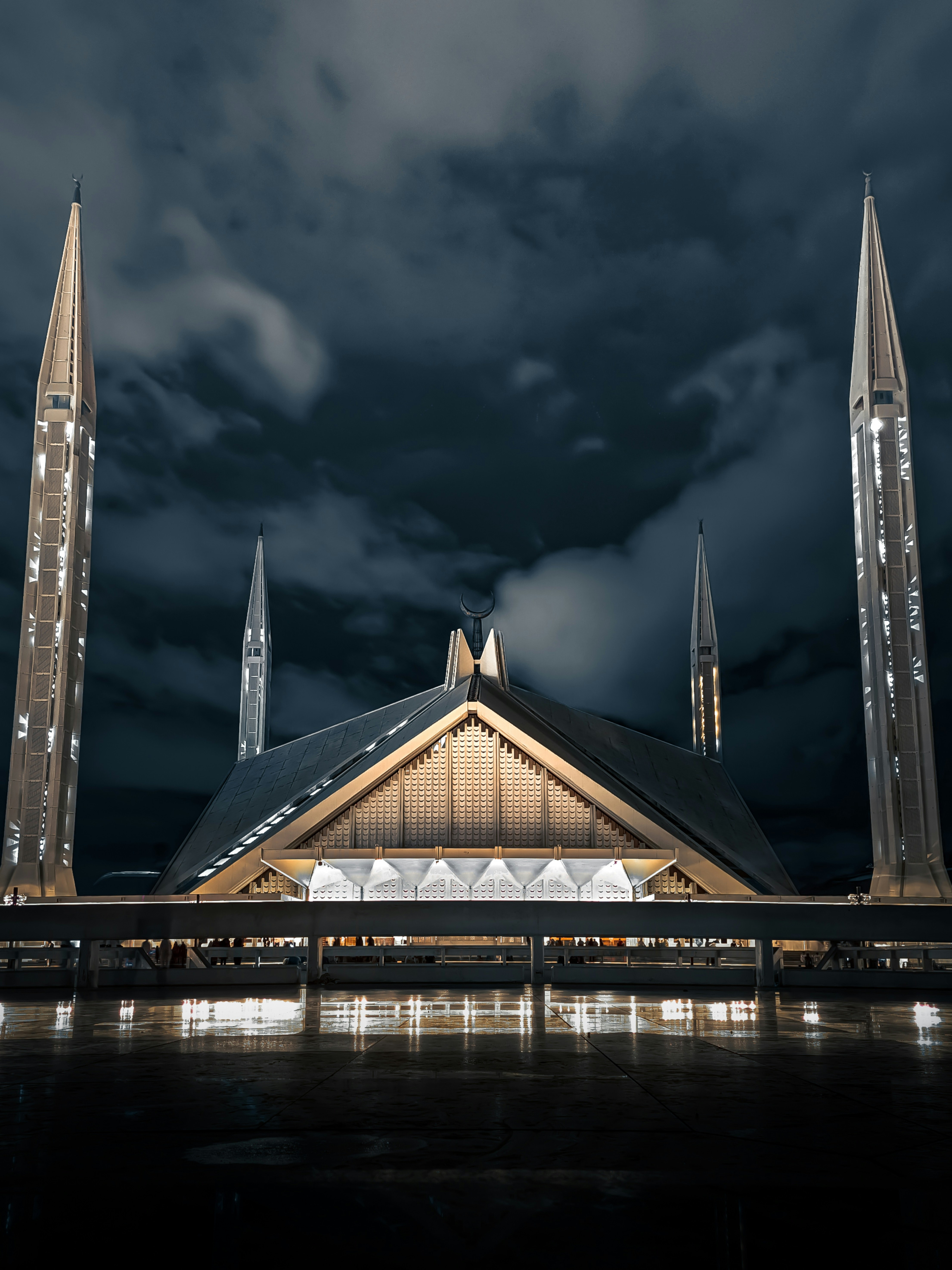 Troubled Waters, Broken Promises: Kashmir, India, and Pakistan on a Dangerous Path