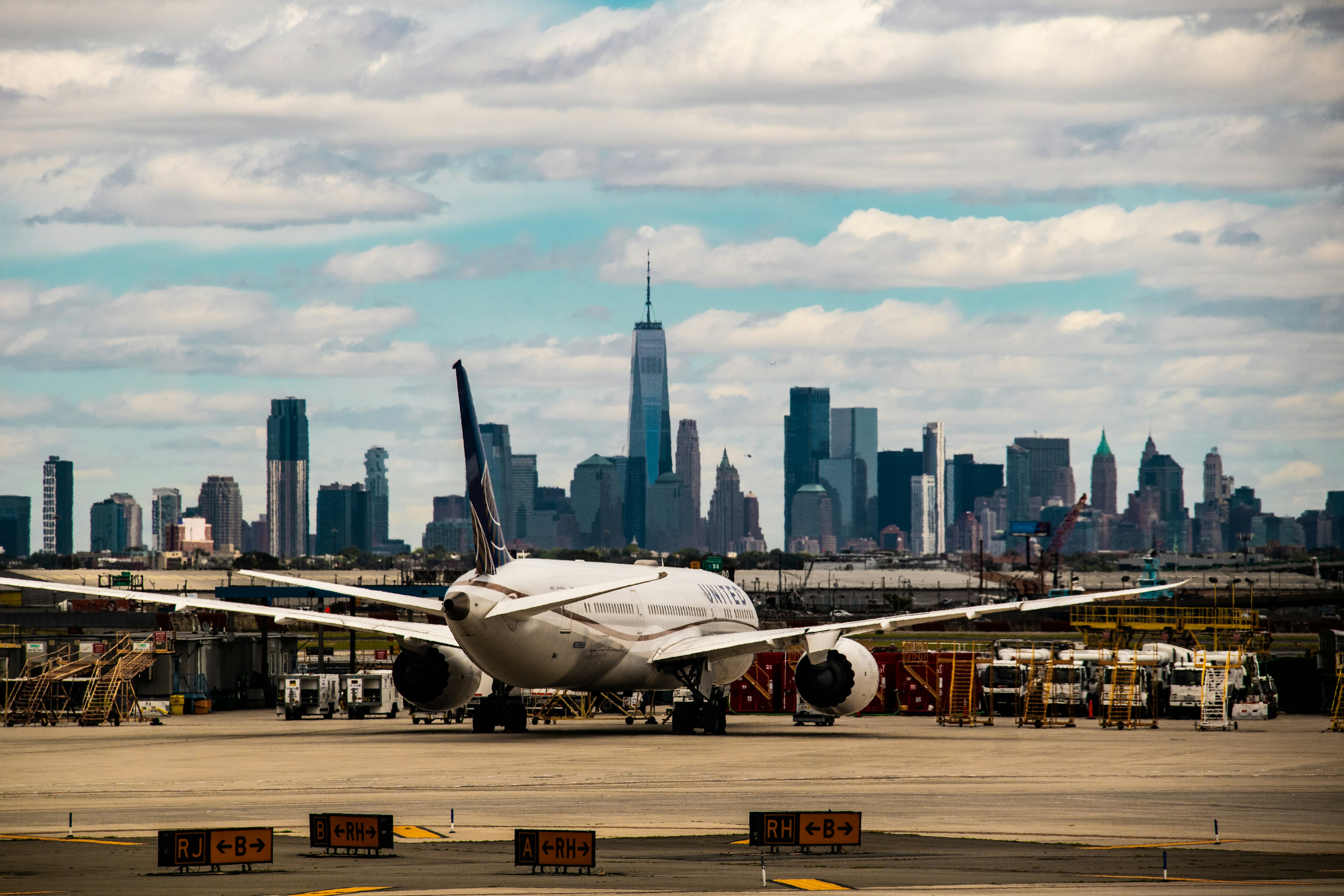 jimmy-woo-oDSbe_AkWps-unsplash