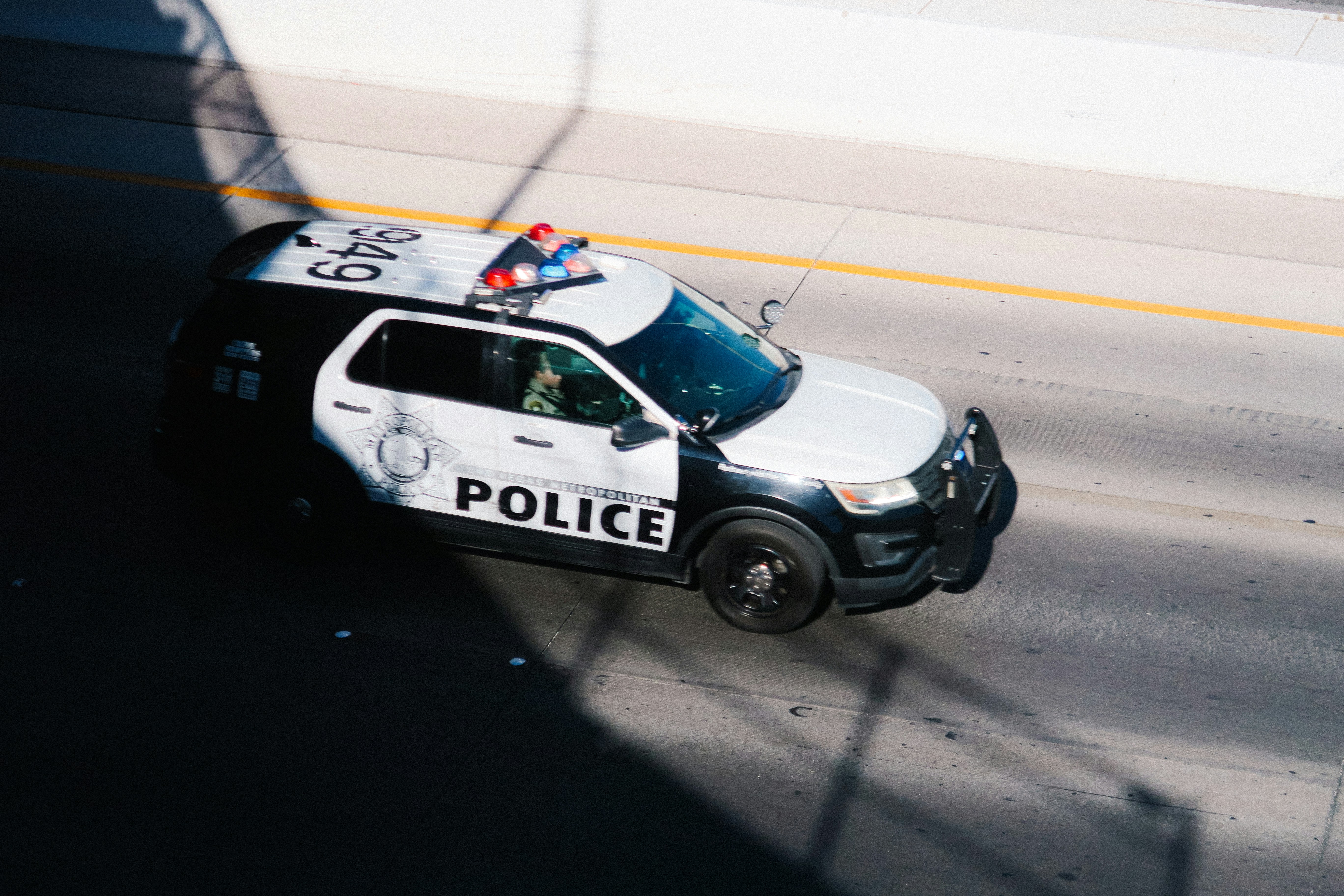 wesley-tingey-p-C4wwUC4jU-unsplash